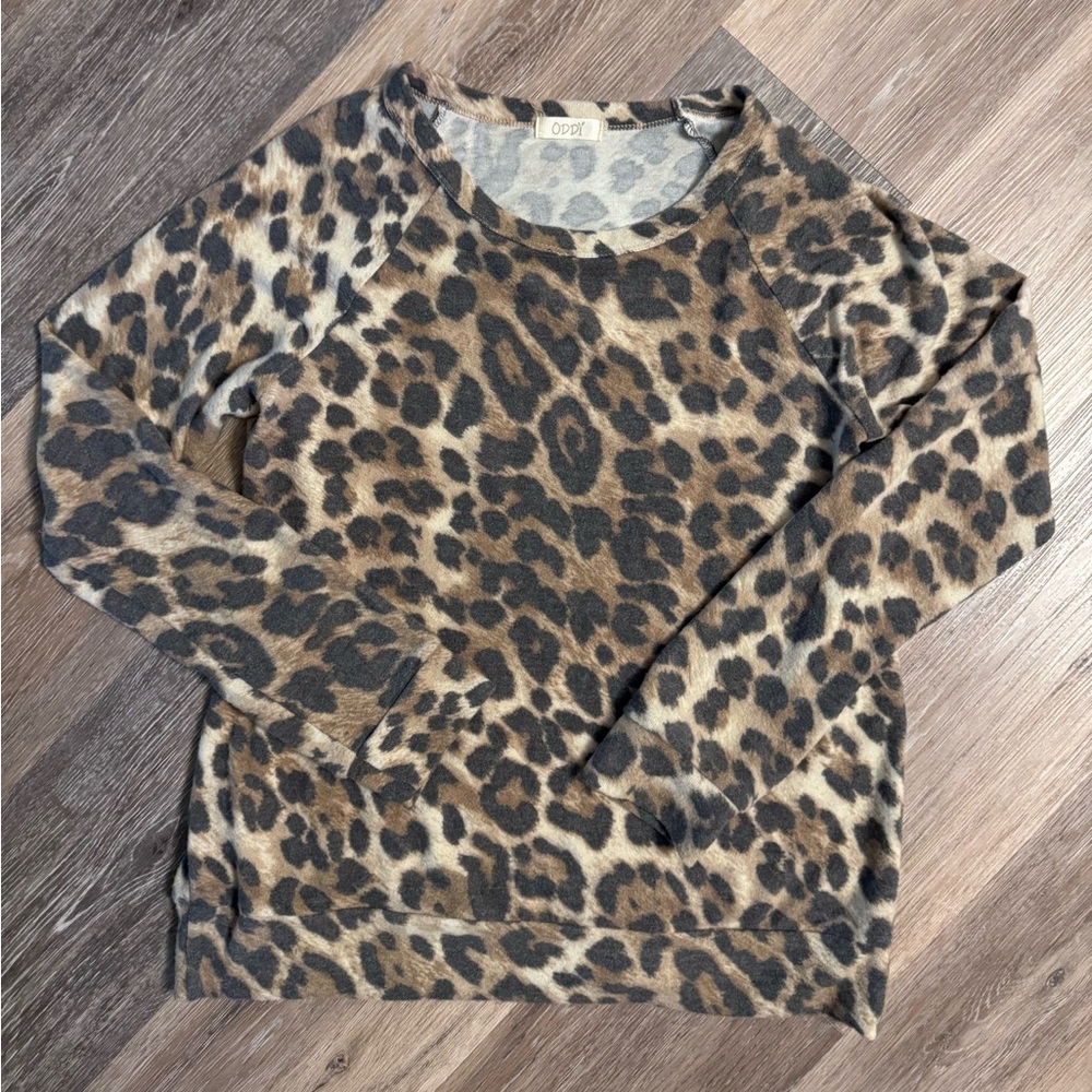 ODDY Leopard Print Sweater M long sleeve